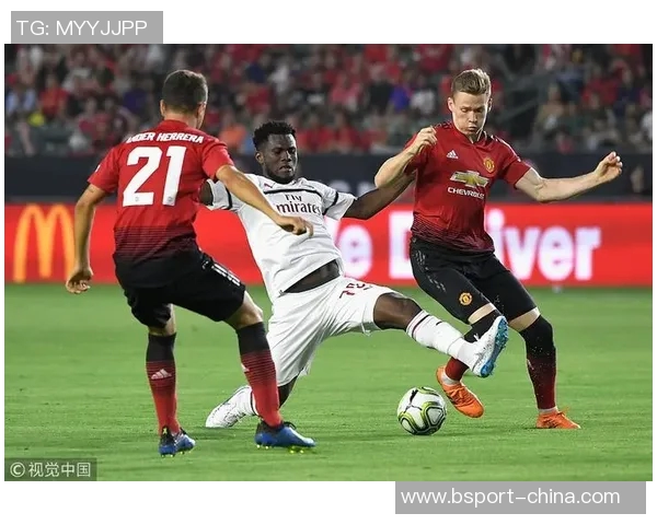 足总杯激战AC米兰与曼联战成平局帽子戏法瞬间点燃全场激情 足总杯激战AC米兰与曼联战成平局帽子戏法瞬间点燃全场激情