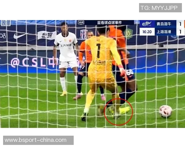中超赛场惊现冷门里昂大胜尤文图斯引发争议判罚热议