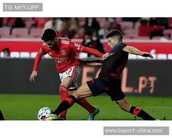 本菲卡逆袭拜仁2-1胜利全场沸腾引发热议与焦点分析 本菲卡逆袭拜仁2-1胜利全场沸腾引发热议与焦点分析