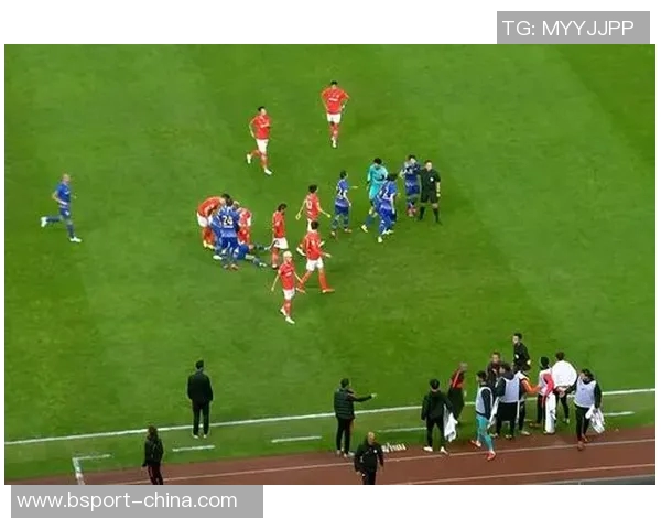 莱比锡友谊赛小胜国米争议判罚引发全场热议 莱比锡友谊赛小胜国米争议判罚引发全场热议